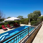3 Bedroom Madelini With Private Pool, Aphrodite Hills * קוקליה