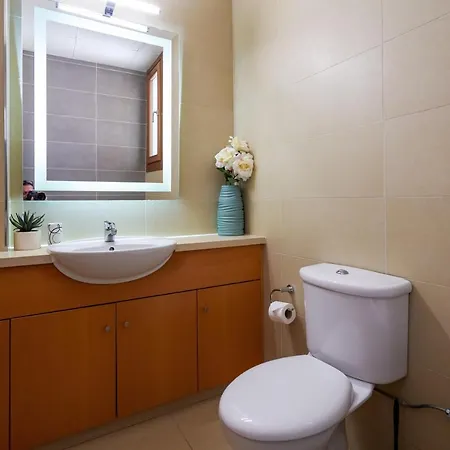 Βίλα 3 Bedroom Madelini With Private Pool, Aphrodite Hills *