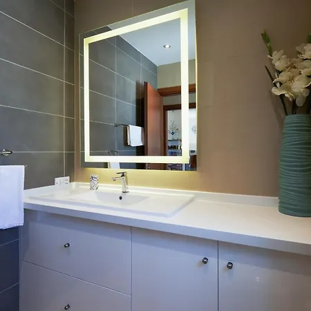 3 Bedroom Madelini With Private Pool, Aphrodite Hills فيلة كوكليا