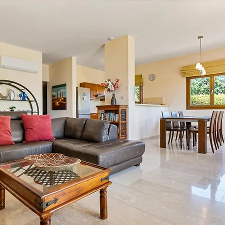 Villa 3 Bedroom Madelini With Private Pool, Aphrodite Hills Kúklia