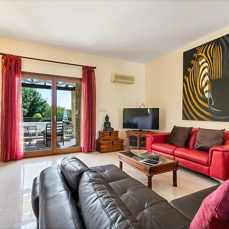 3 Bedroom Madelini With Private Pool, Aphrodite Hills *