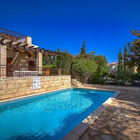 Βίλα 3 Bedroom Madelini With Private Pool, Aphrodite Hills Κούκλια