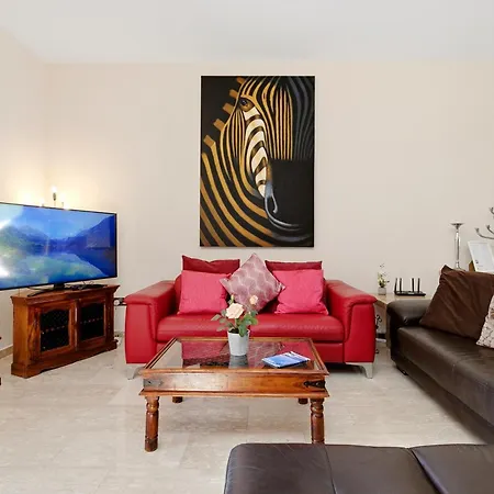 3 Bedroom Madelini With Private Pool, Aphrodite Hills Κούκλια