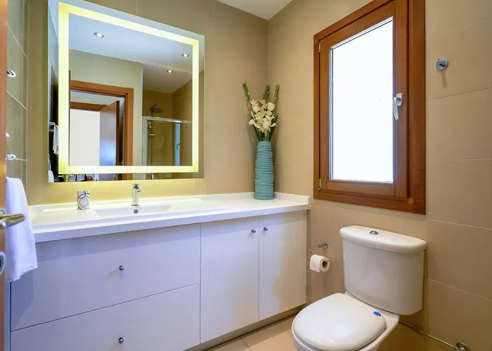 3 Bedroom Madelini With Private Pool, Aphrodite Hills *