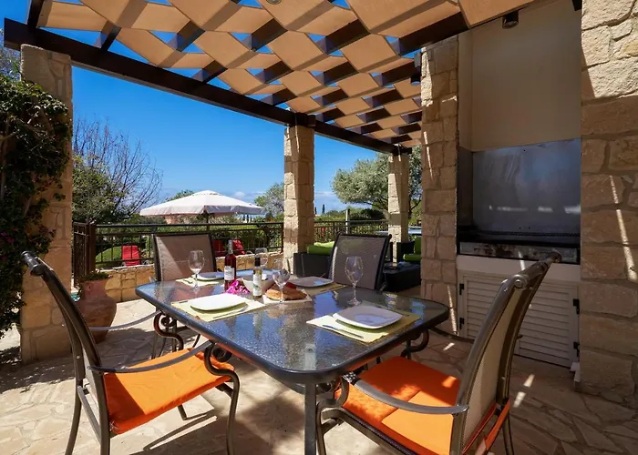 Vila 3 Bedroom Madelini With Private Pool, Aphrodite Hills Kouklia