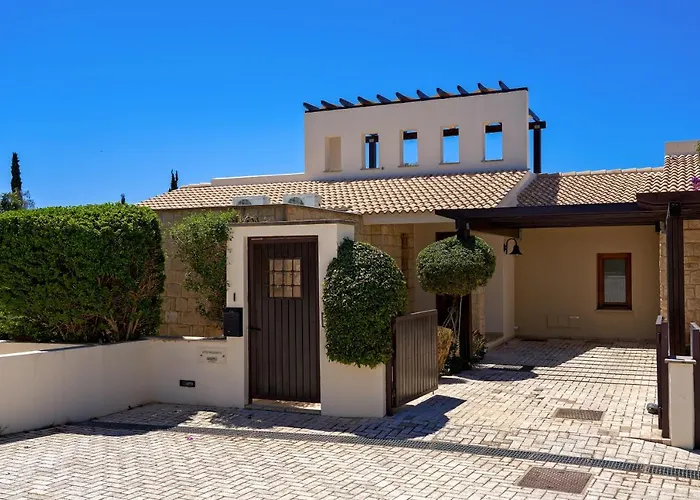 Villa 3 Bedroom Madelini With Private Pool, Aphrodite Hills *