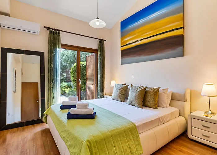 3 Bedroom Madelini With Private Pool, Aphrodite Hills